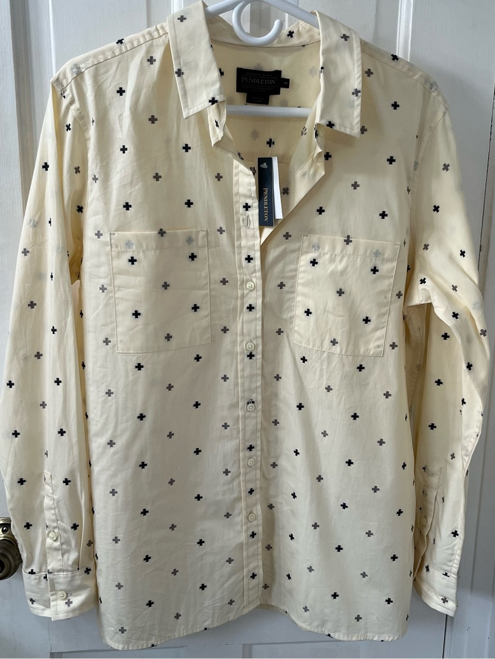 Pendleton Men’s Meridian Cross long-sleeve button-down shirt in ivory. Size Med